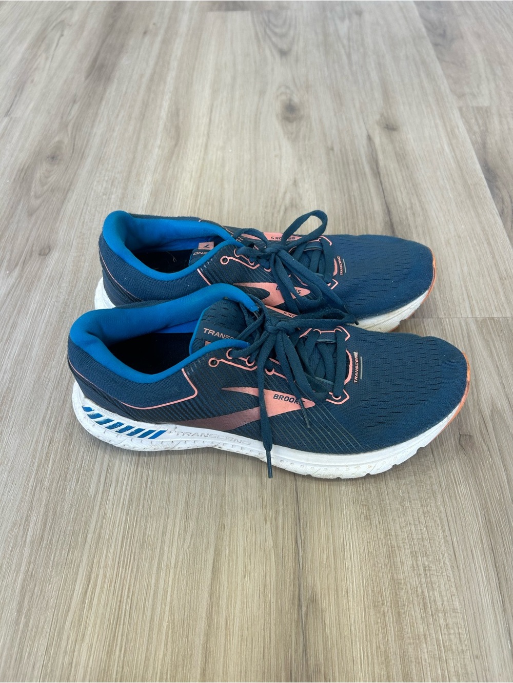 Brooks Transcend 7 Blue Coral Cushioned Stability Running Shoes Women's Size 9